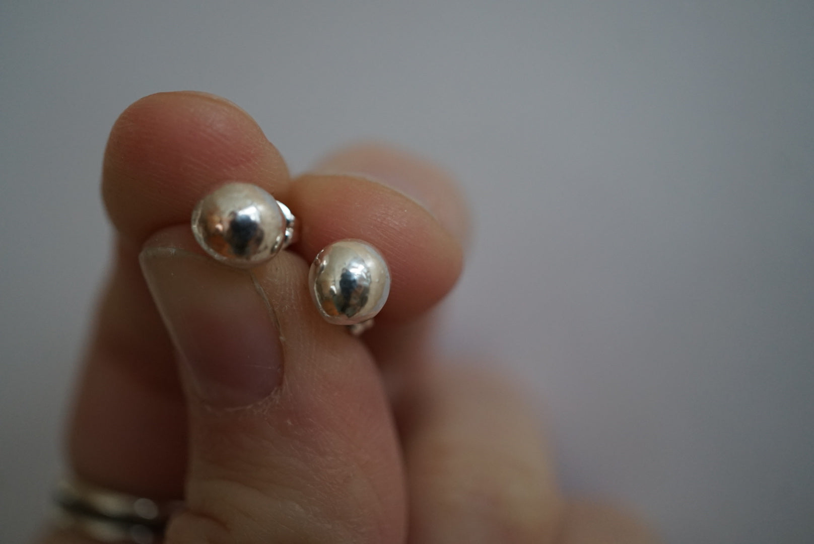 SILVER PETAL - SILVER BLOB STUDS